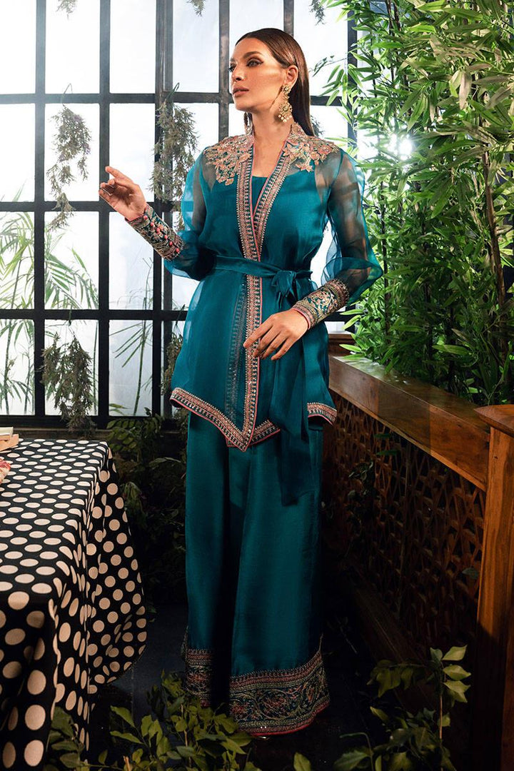 VALERIE raniazarastudio