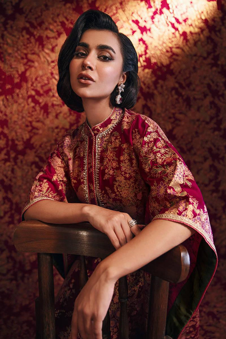 DEWDROP SENSATION raniazarastudio