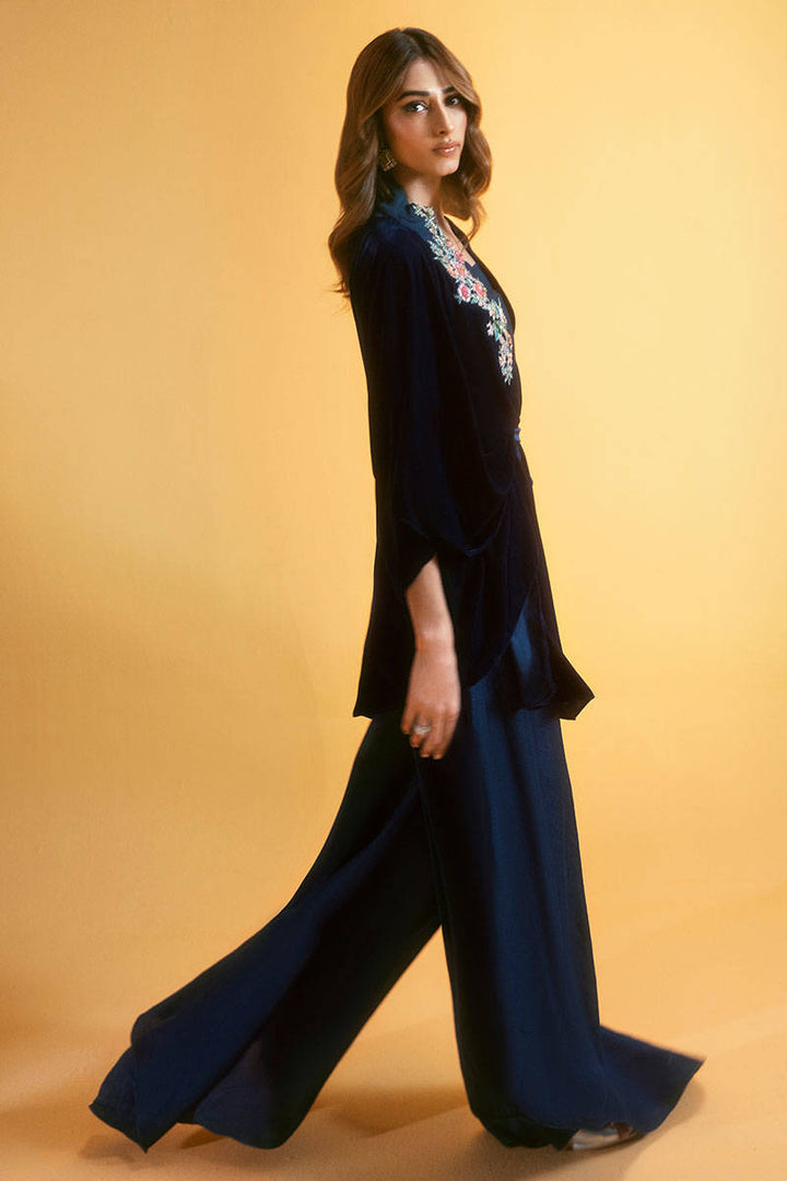 Teal Rose - Zainab Salman - velvet Suit - raniazara