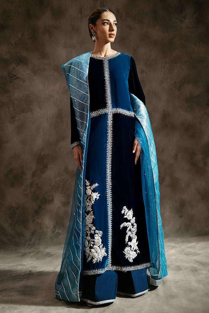 Ivyleen - Zainab Salman - velvet Suit - raniazara
