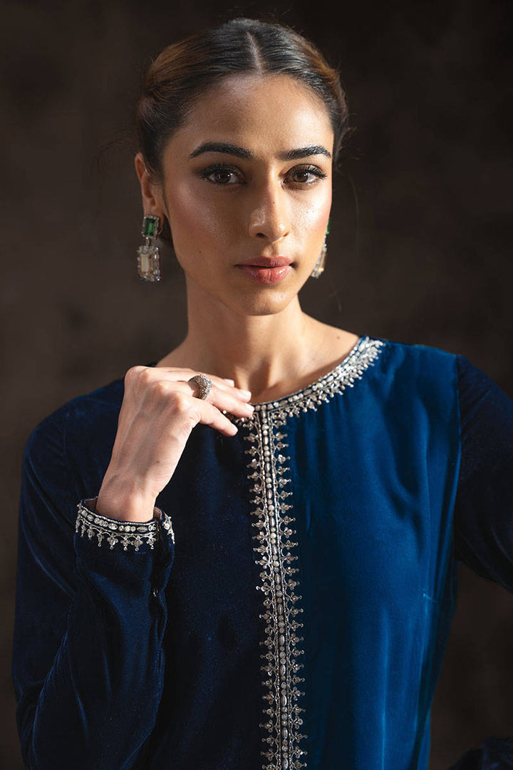 Ivyleen - Zainab Salman - velvet Suit - raniazara