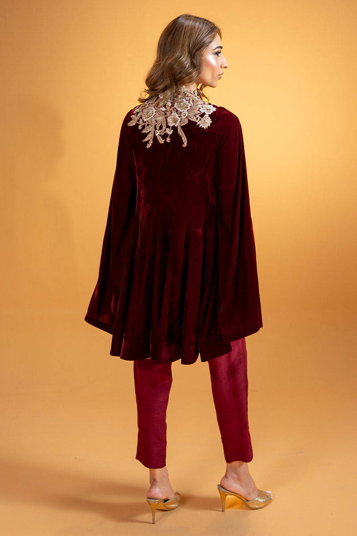 Verina Crimson - Zainab Salman - velvet Suit - raniazara
