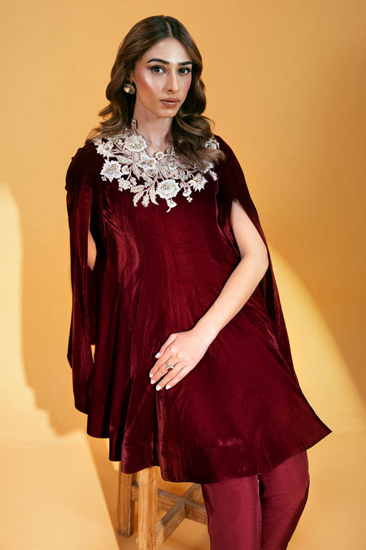 Verina Crimson - Zainab Salman - velvet Suit - raniazara
