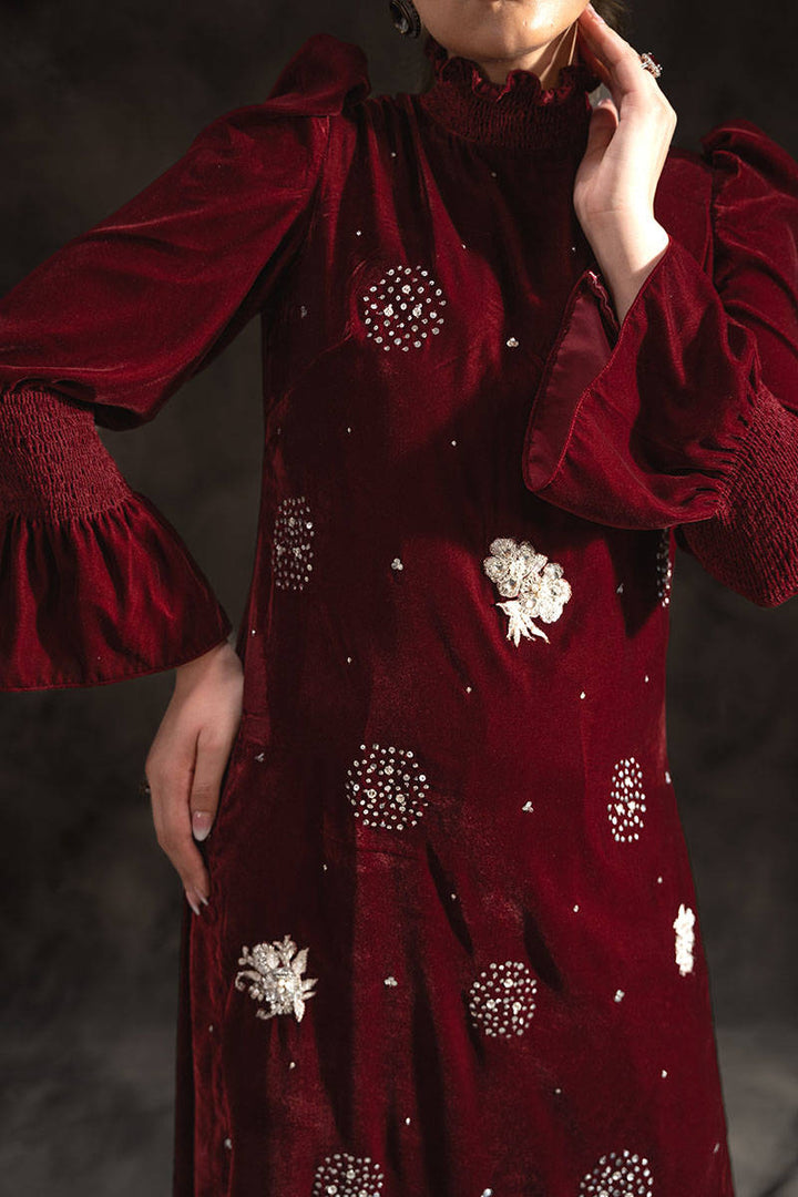 Sparking Rose - Zainab Salman - velvet Suit - raniazara