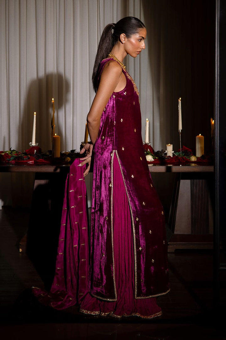 Alana - Ansab Jahangir - Velvet Suit - raniazara