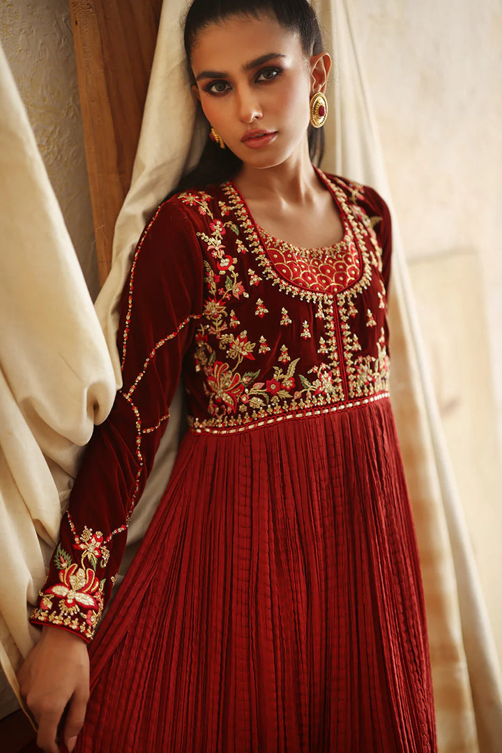 Shahnum - Nadia Farooqui - Velvet Dress - raniazara