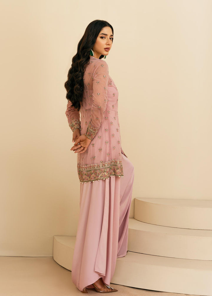Blush Rose raniazarastudio