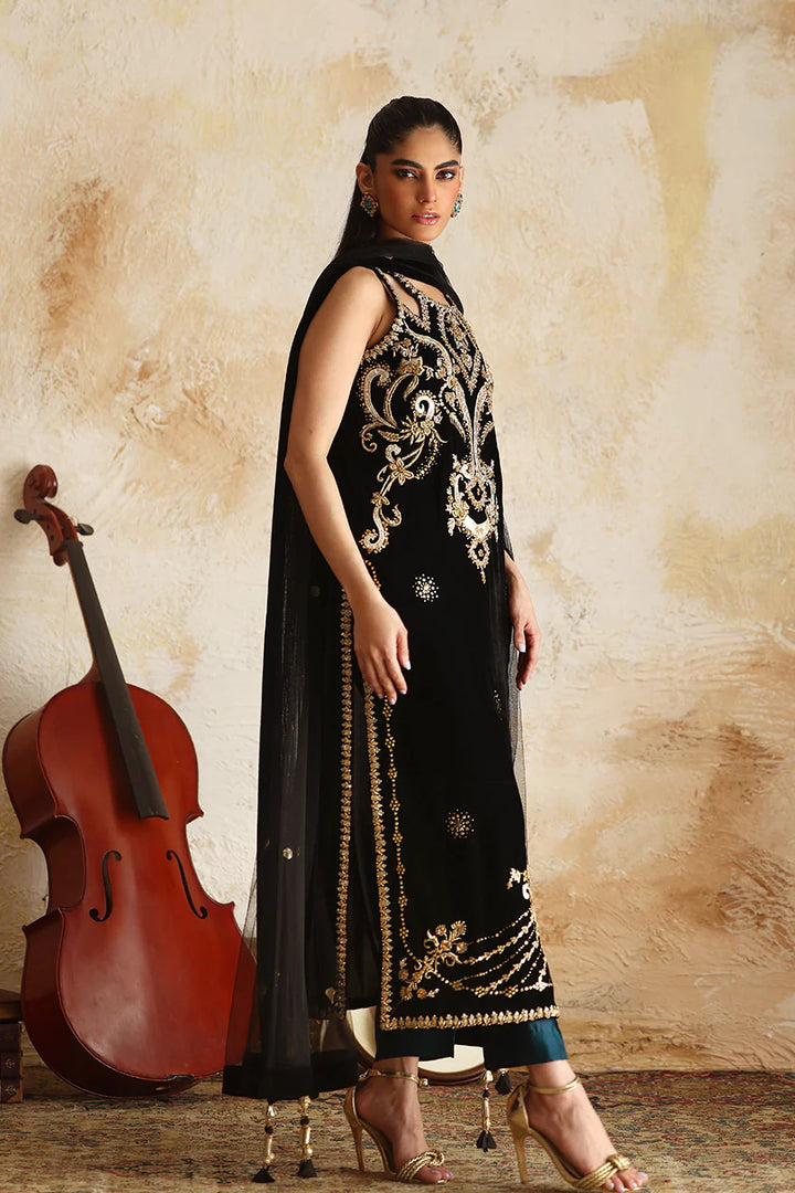 Shahnoor - Nadia Farooqui - Velvet Dress  - raniazara