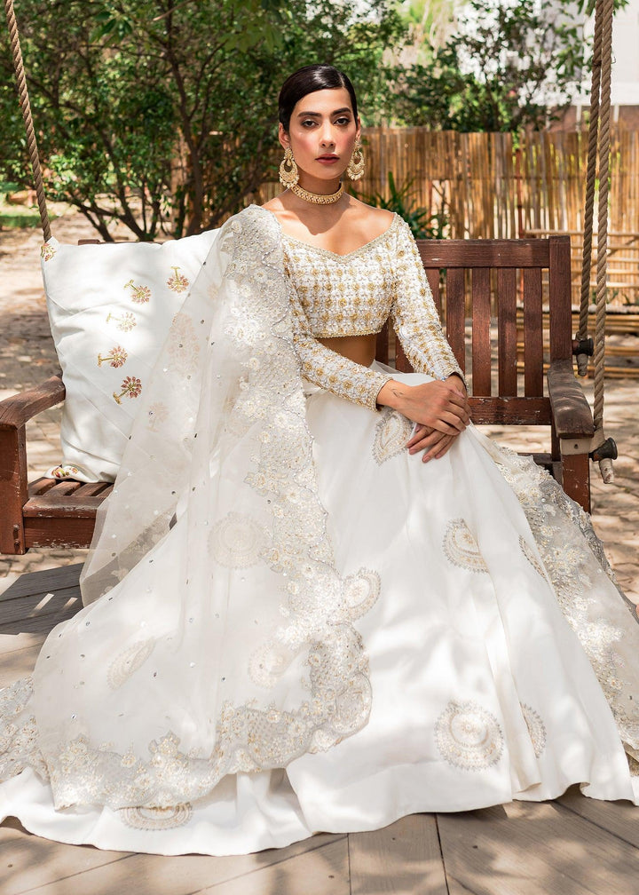 Aynur raniazarastudio