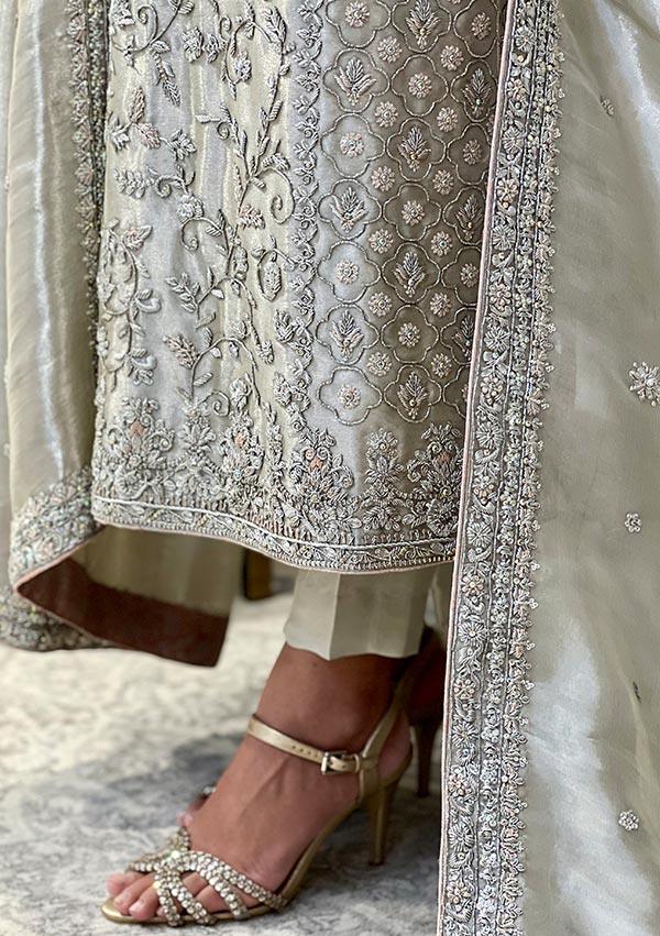 Bano with Pants raniazarastudio