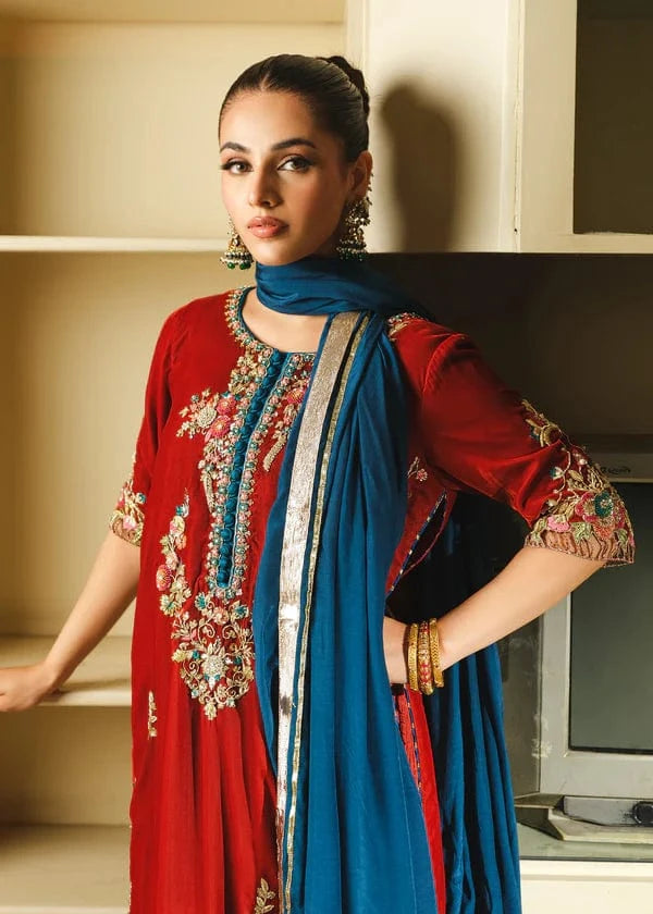 Ayna - Souchaj - Velvet Suit - raniazara