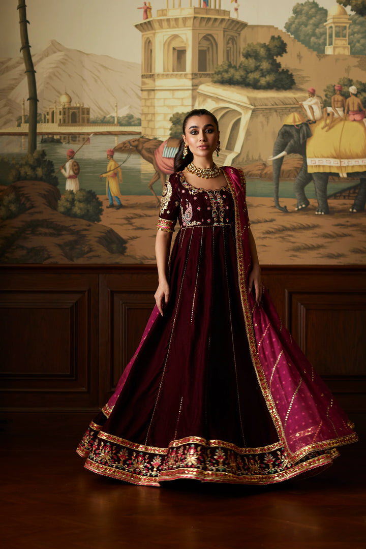 Daaniya - Mina Hasan - Velvet Suit - raniazara