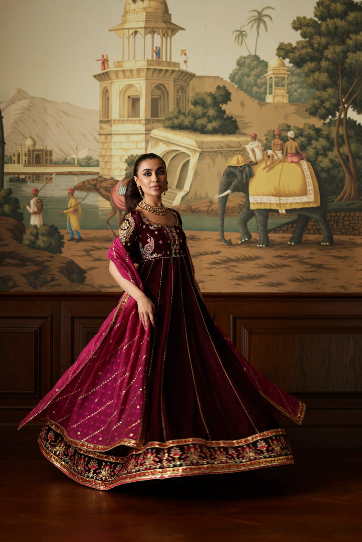 Daaniya - Mina Hasan - Velvet Suit - raniazara