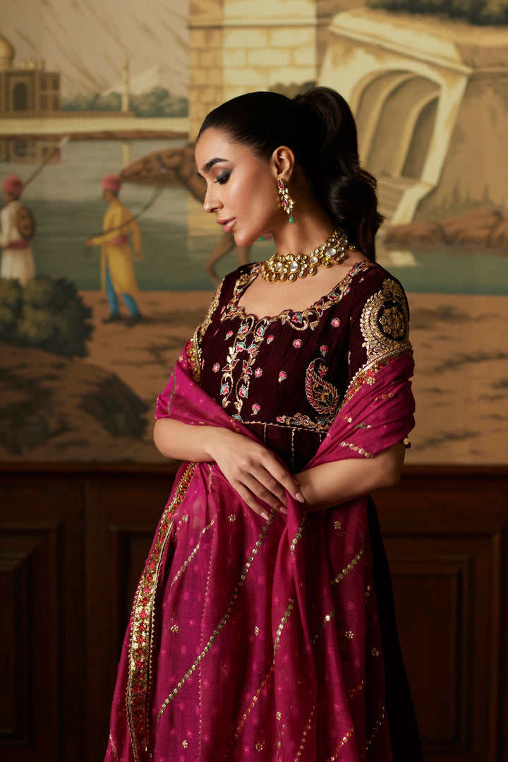 Daaniya - Mina Hasan - Velvet Suit - raniazara
