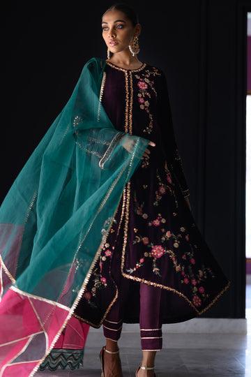 Esme raniazarastudio