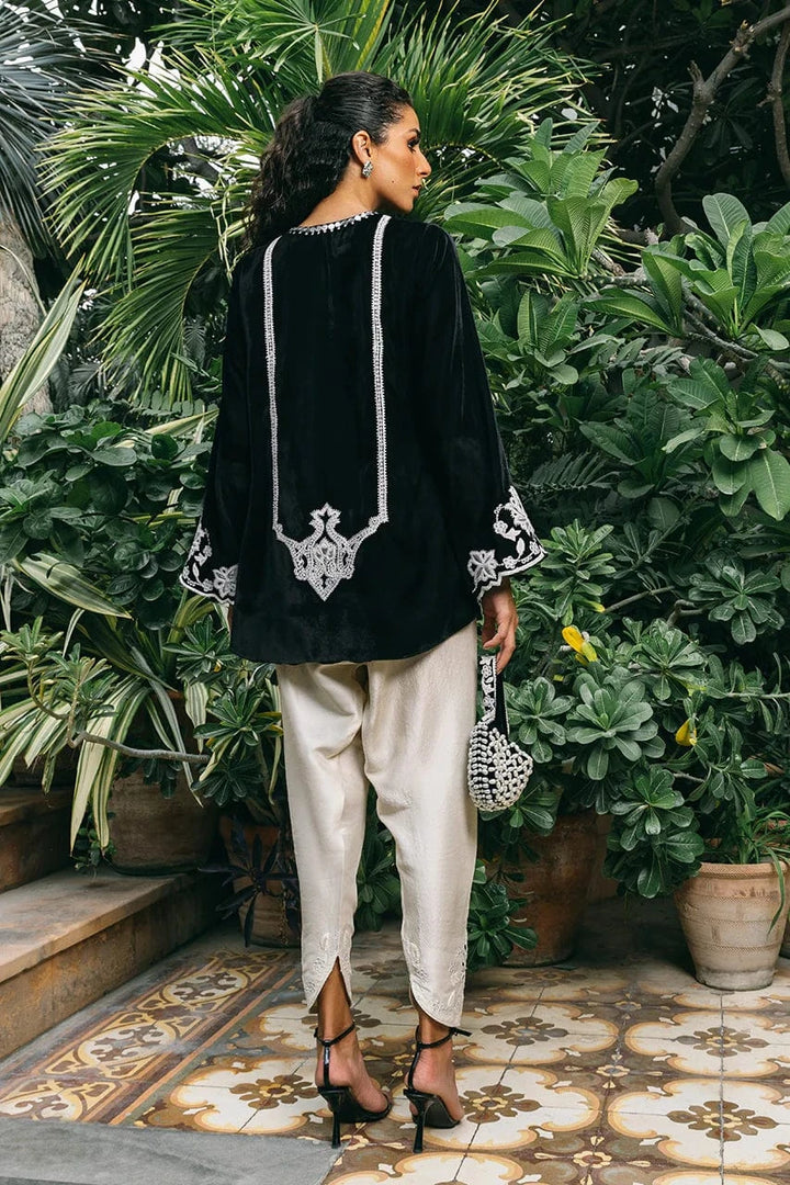 Alishe - Sania Maskatiya - Velvet Suit - raniazara