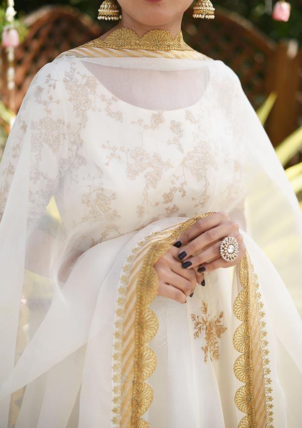 Minha With Lehnga And Dupatta raniazarastudio