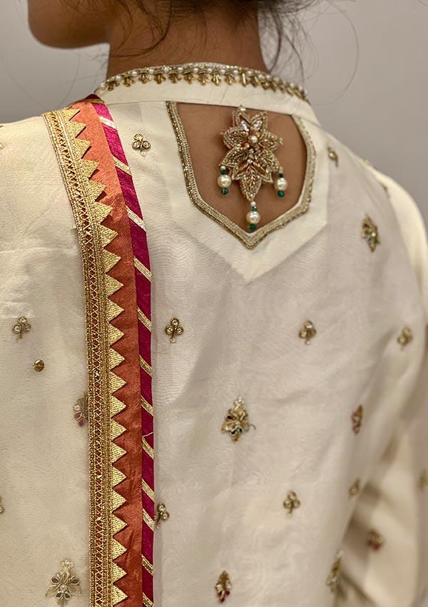 Raha with Pants and Dupatta raniazarastudio