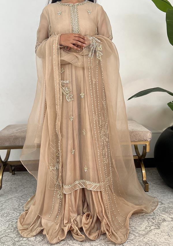 Sahiba with ruffled Dhaka and Dupatta raniazarastudio