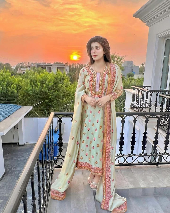 URWA HOCCAINE - Haris Shakeel - Formal - raniazara