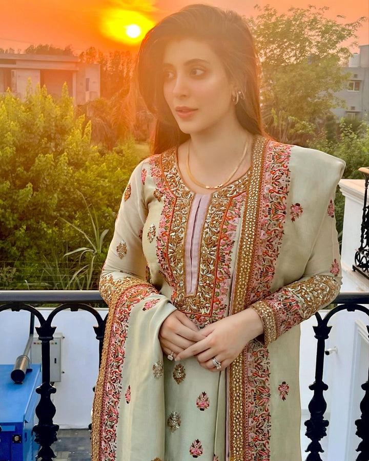 URWA HOCCAINE - Haris Shakeel - Formal - raniazara