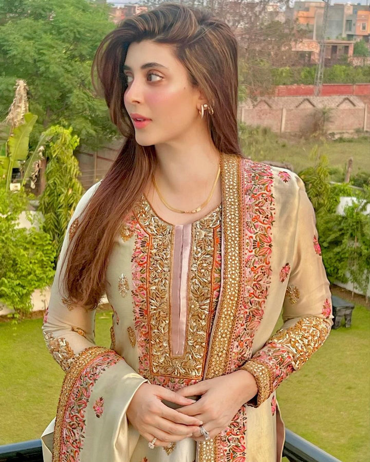 URWA HOCCAINE - Haris Shakeel - Formal - raniazara