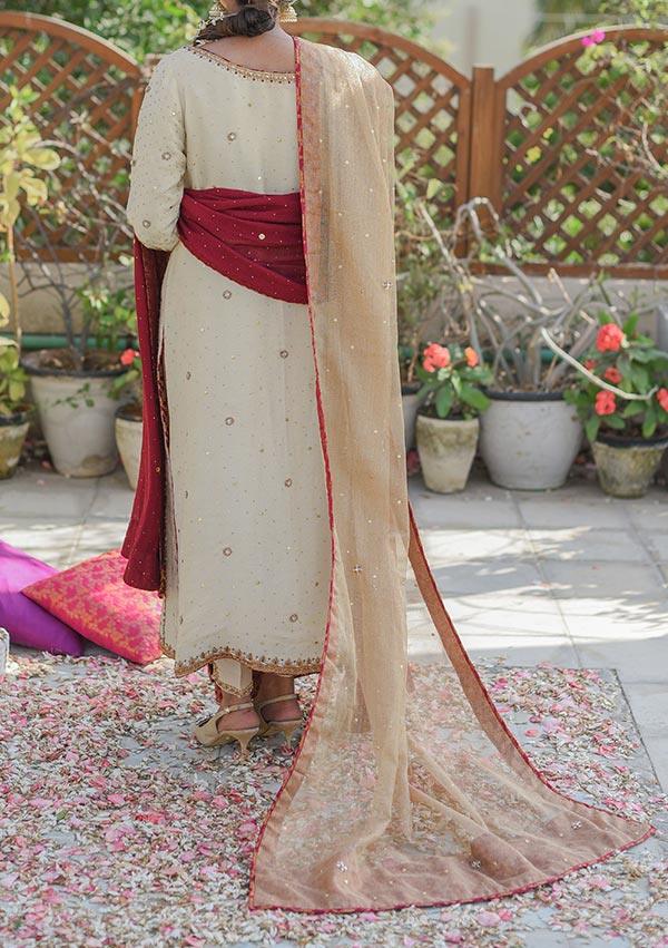 Syra with pants raniazarastudio