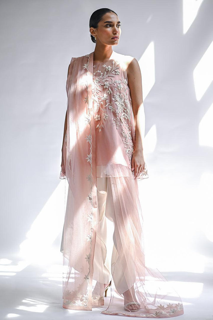 Yvette raniazarastudio