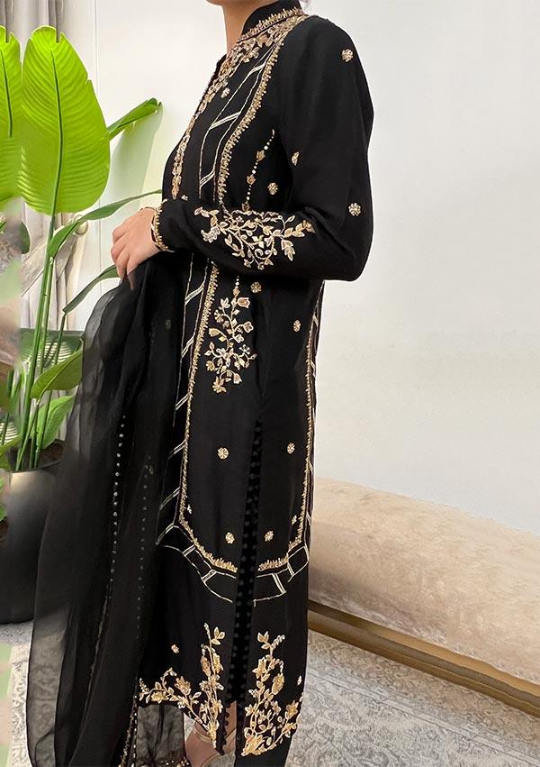 Zohra with Pants and Dupatta raniazarastudio