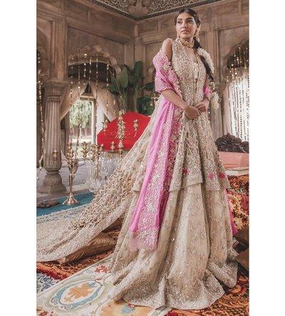 BANI-PESHWAS - raniazarastudio