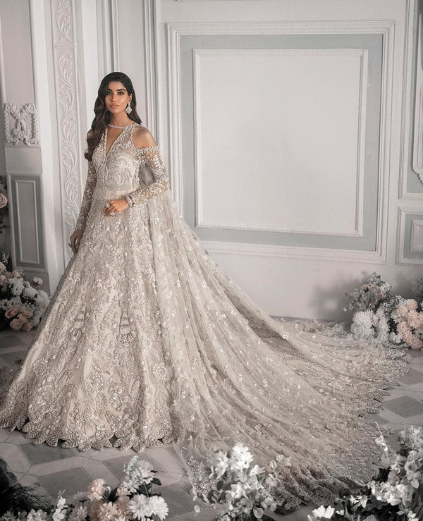 E-52 raniazarastudio