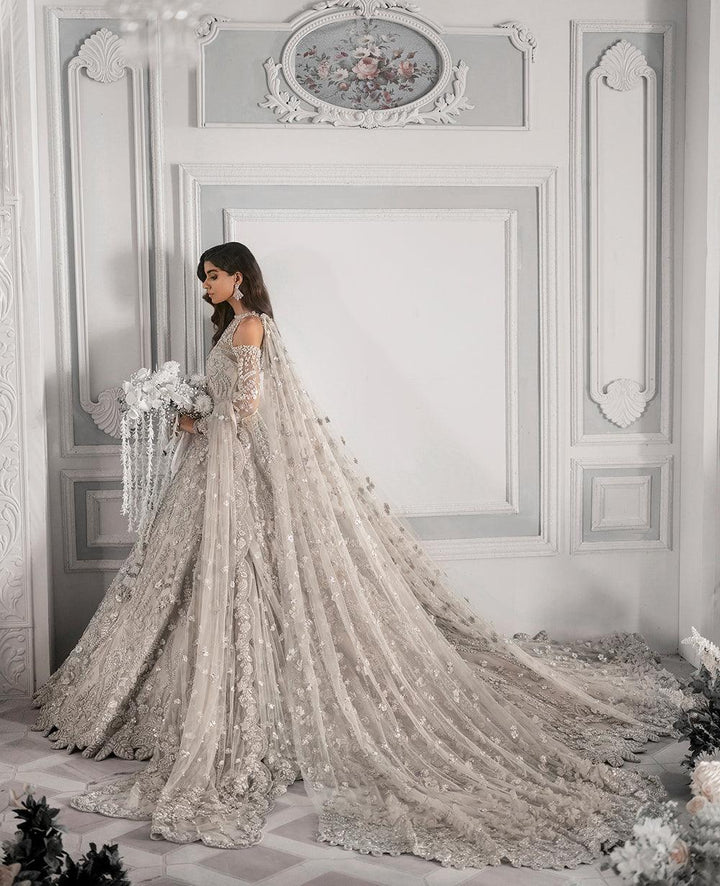 E-52 raniazarastudio