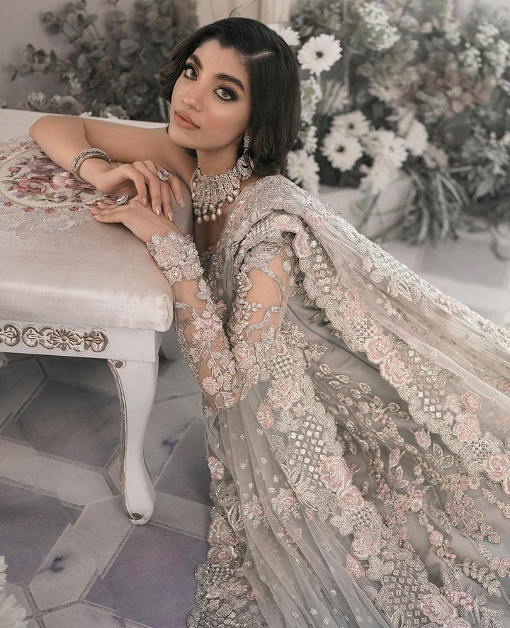 E-53 raniazarastudio