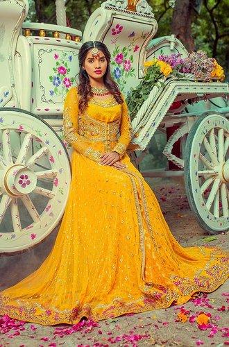 Yellow Mayon Pishwas - Haris Shakeel - Mehndi - raniazara